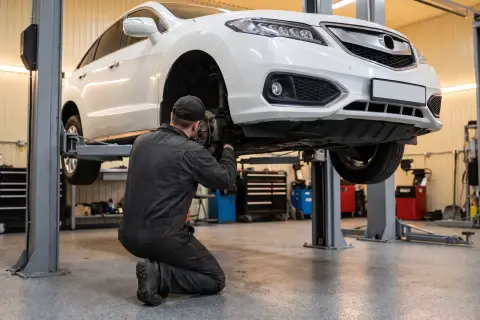 Acura RDX в автосервисе — иллюстрация