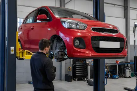 Kia Picanto в автосервисе — иллюстрация