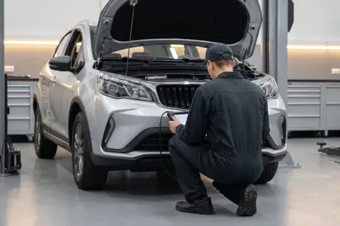 Livan X6 Pro в автосервисе — иллюстрация