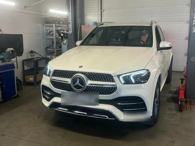 Автомобиль клиента в зоне ремонта Ультра Авто, Калининград